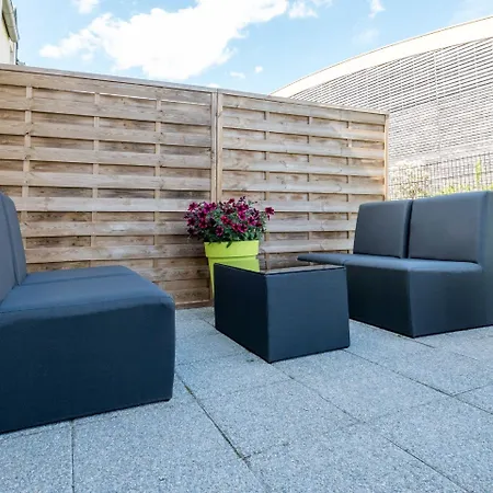 Hotel The Originals City, Acadine,