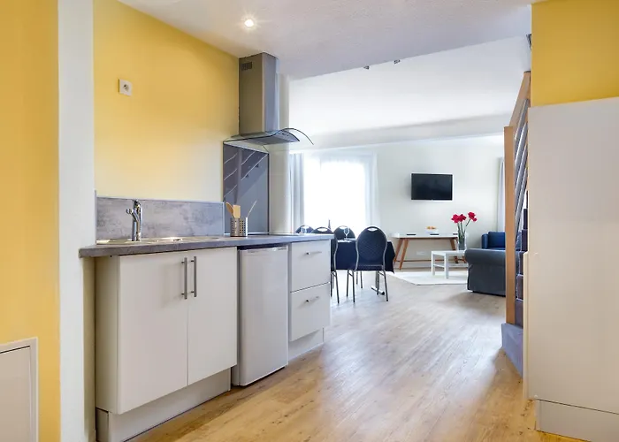 Hotel The Originals City, Acadine, Le Neubourg