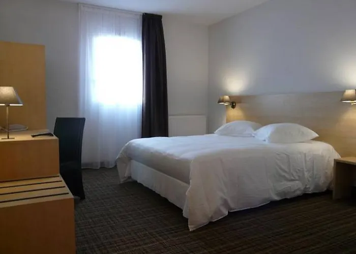 Hotel The Originals City, Acadine, 3*