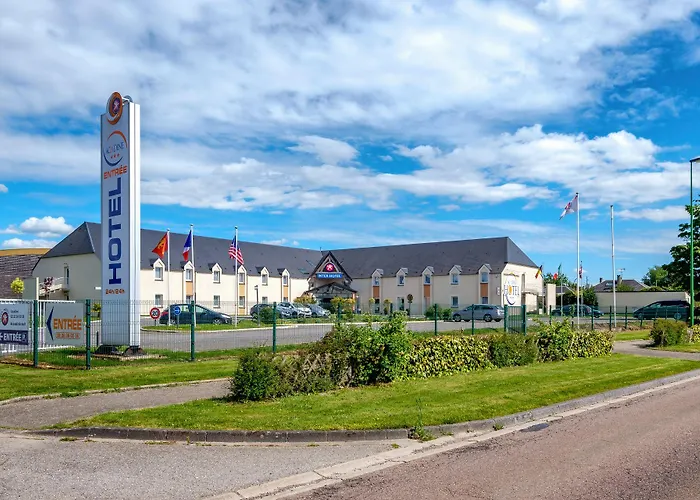 Hotel The Originals City, Acadine,