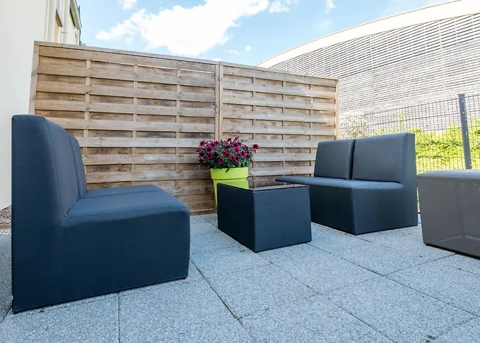 Hotel The Originals City, Acadine,