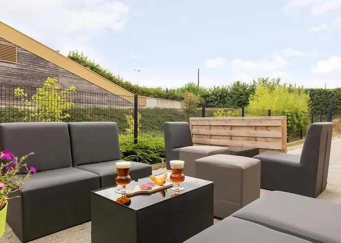 The Originals City, Acadine, Le Neubourg